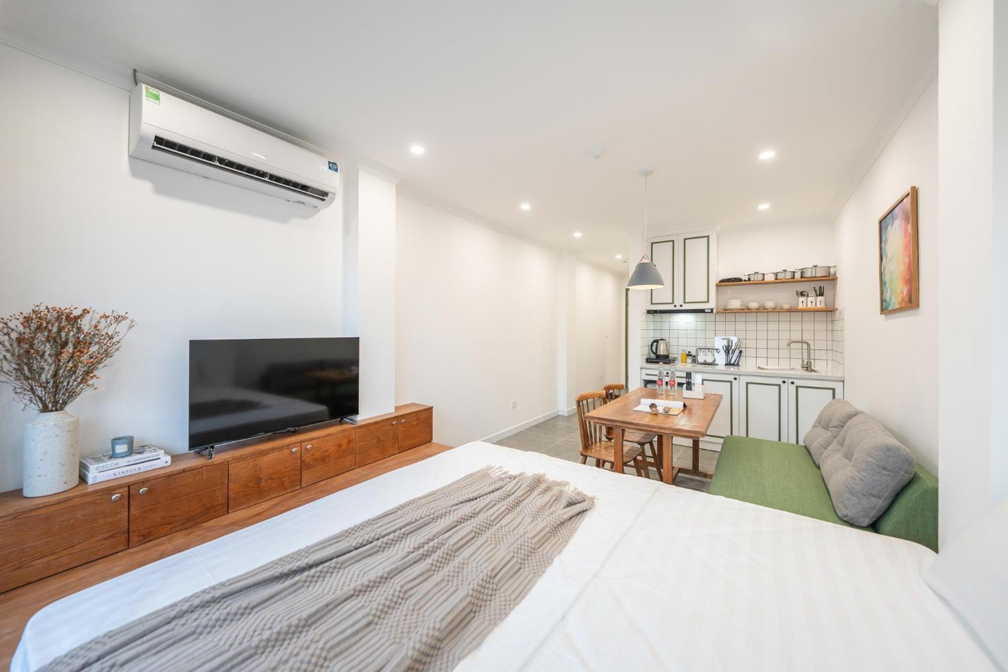 Location/Big Group/Private Villa With Pool And Kitchen Hanoi Buitenkant foto