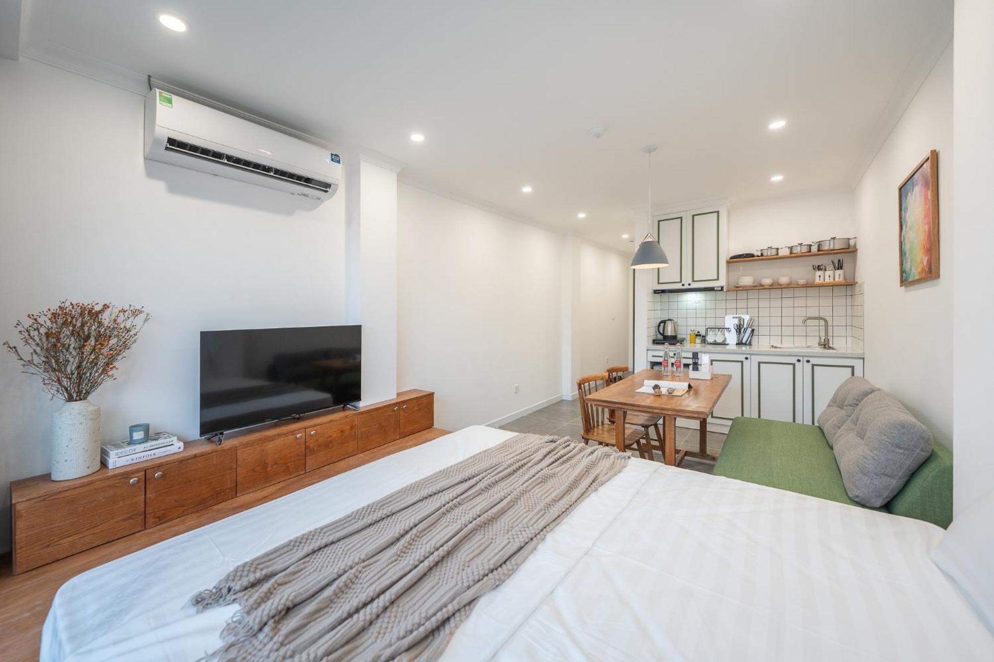 Location/Big Group/Private Villa With Pool And Kitchen Hanoi Buitenkant foto